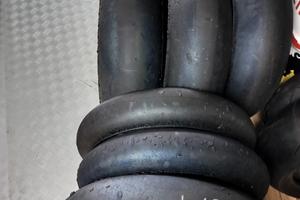 Gomme slick Pirelli Dunlop