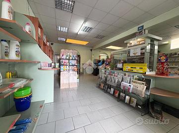 NEGOZIO A LAMPORECCHIO