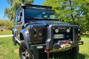 Land Rover Defender 110 SW Defender 110 2.4 td SE