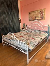 Letto Matrimoniale in Ferro Battuto Bianco + Rete