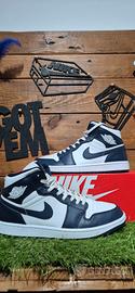 Nike Air Jordan 1 Mid Tg 43