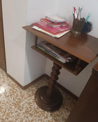 tavolino vintage con gamba a torciglione 