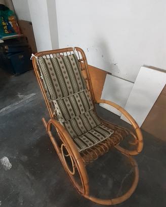 sedia dondolo in bambù
