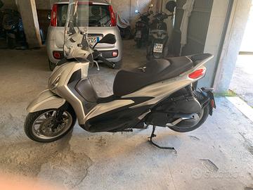 Piaggio beverly 400