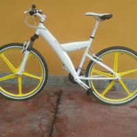 bici special con cerchi 5 razze