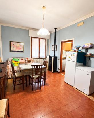 Appartamento con due camere, San Secondo AT/372