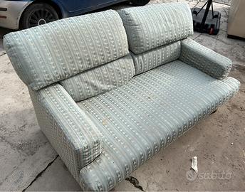 Divano in tessuto 2/3 posti