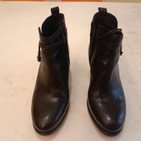 Stivaletti donna Igi & Co in pelle nera numero 38