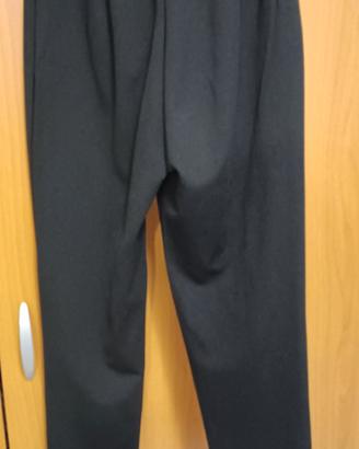 due paia pantaloni