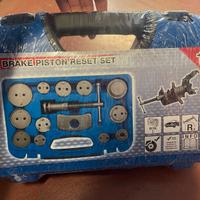 ARRETRATORI PISTONI FRENO