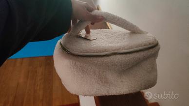 pochette nuova Carpisa 