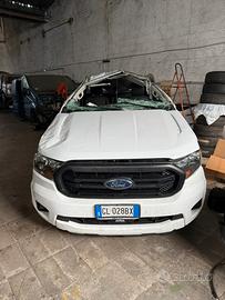 Ford Ranger incidentato