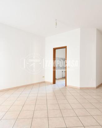 TRILOCALE RISTRUTTURATO CON SOFFITTA !!