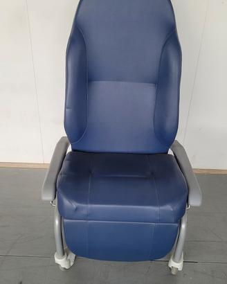 POLTRONA RECLINABILE CON RUOTE