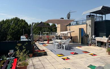 5 LOCALI CON DOPPI SERVIZI TERRAZZO E BOX