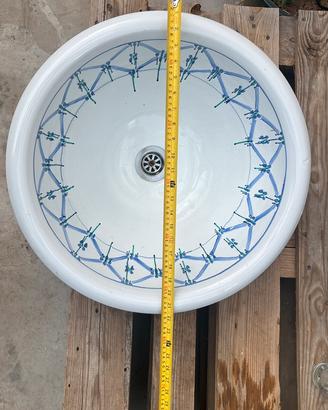 Lavabo artigianale in ceramica dipinto a mano
