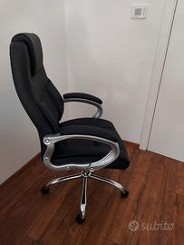 Poltrona studio nuova