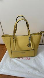 Borsa Guess color giallo originale
