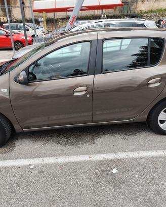 Dacia Sandero Streetway + Set PNEUMATICI INVERNALI