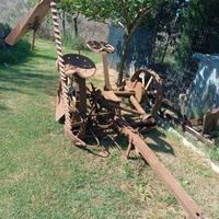 Antica falciatrice a traino animali