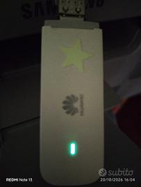 Huawei 4G Dongle E3372-153 chiavetta USB compatta.