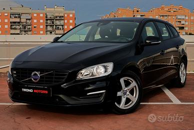 Volvo V60 D2 R-design