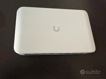 UBIQUITI UNIFI USW LITE 8 POE