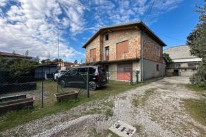 Sambruson casa singola al grezzo con giardino