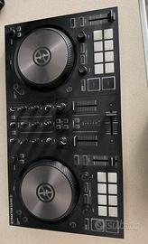 Native Instruments Traktor Kontrol S2 MK3