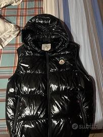 moncler smanicato nero lucido nuovo.