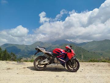 HONDA CBR 600 RR