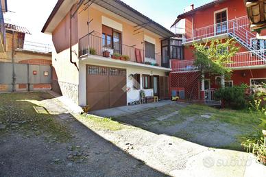 CASA SEMINDIPENDENTE A ROMANO CANAVESE