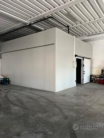 Celle Frigo refrigerate di recente fabbricazione