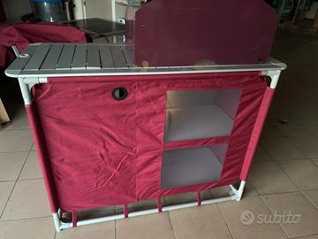 Mibile cucina e dispensa per campeggio