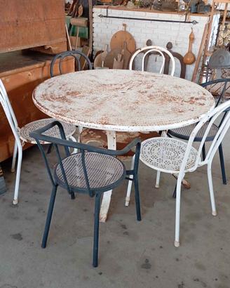 Tavolo in ferro da esterno rotondo Vintage 121x71