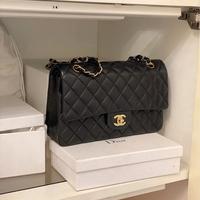 Borsa classica con patta Chanel