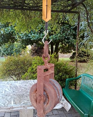 Antica carrucola da cantiere 