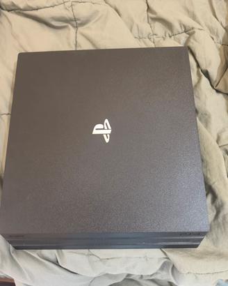 Console Ps 4 Pro con 1000 GB di memoria 