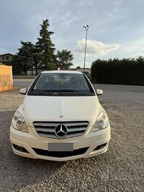 Mercedes Classe B anno 2010