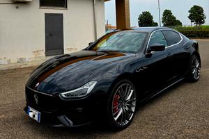 MASERATI GHIBLI SQ4 430CV. Grand Sport