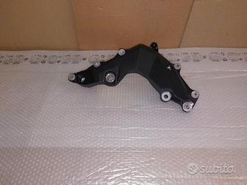 staffa supporto motore destro brutale 800 800rr