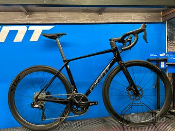 Giant Tcr Pro 1 105 Di2 2025 con Powermeter