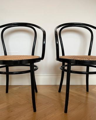 Coppia di sedie, tipo modello 209 di Thonet