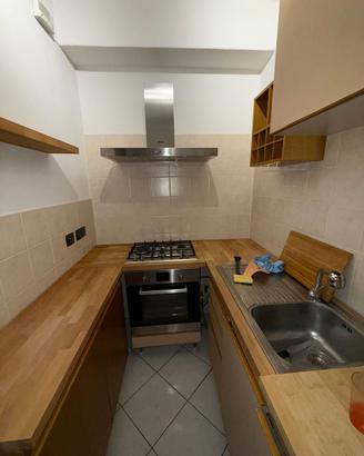 Cucina Snaidero con ripiani in legno massiccio