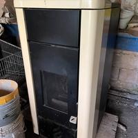 Stufa a pellet idro Ravelli 21kW