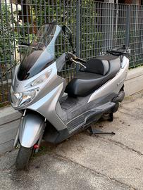 Suzuki burgman 150