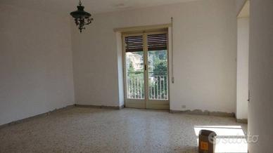 Villa di 158 m² con più di 5 locali e box auto a C