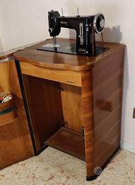 Macchina Da Cucire Necchi Vintage Perfettamente Fu