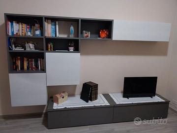 Parete attrezzata moderna