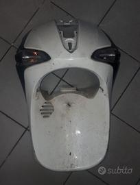 Liberty 125 3v abs '17: scudo cerchio faro paragam